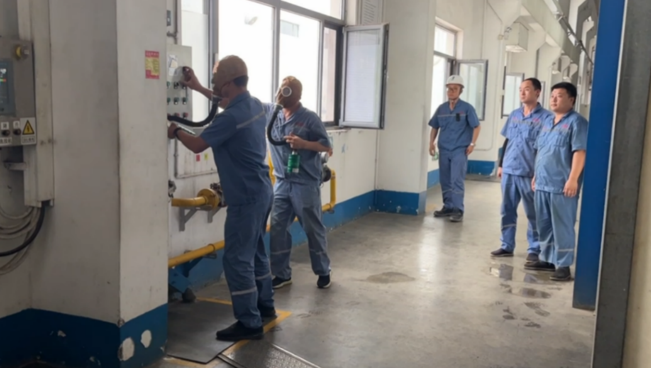 燃气使用车间开展燃气泄漏应急演练