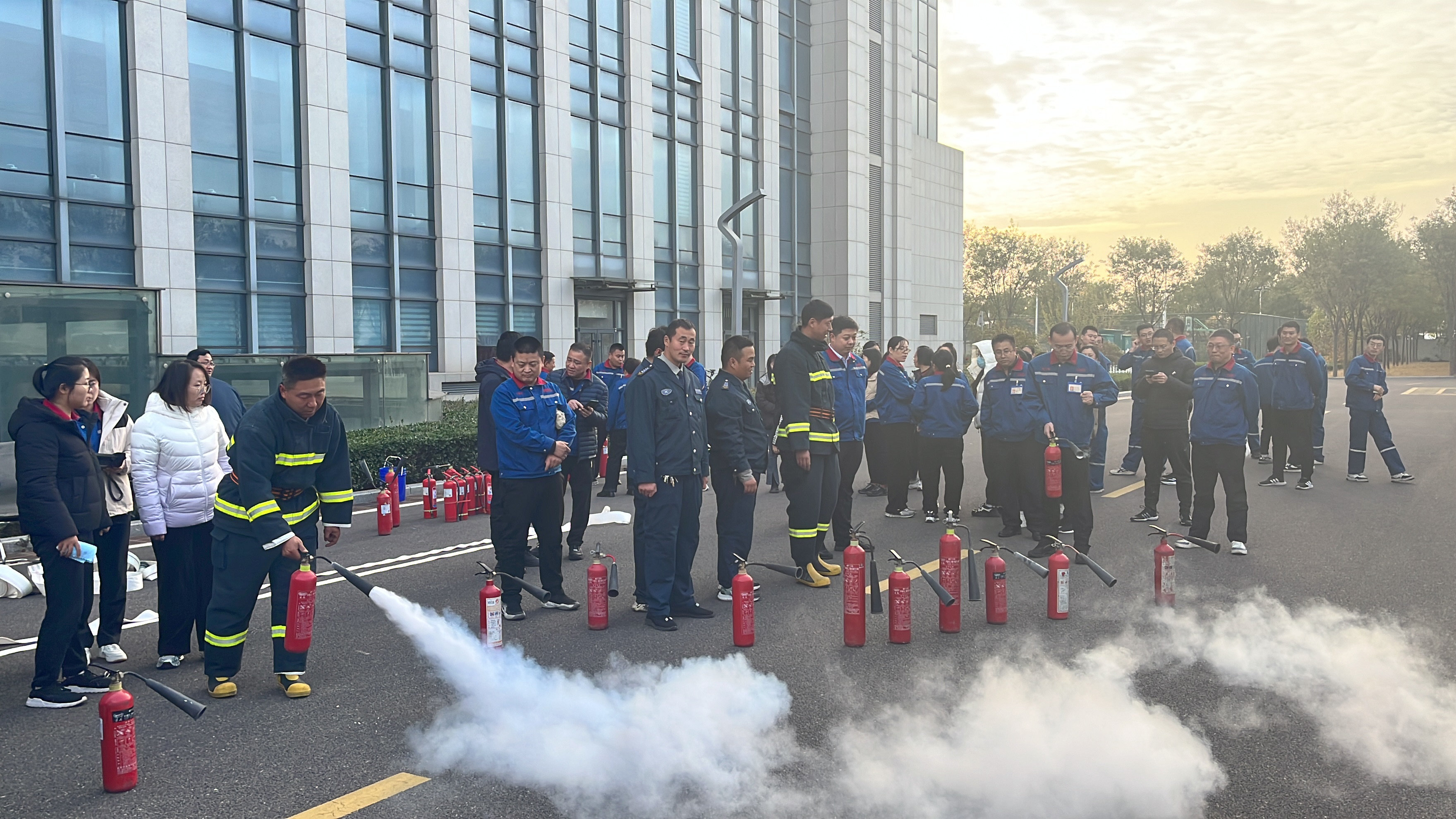 消防演练始于心，防患未“燃”践于行
