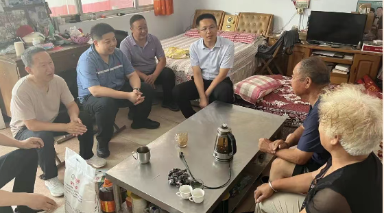 党建引领聚合力 村企共建促振兴——公司开展 "百企赋能 百村振兴" 七一走访慰问活动