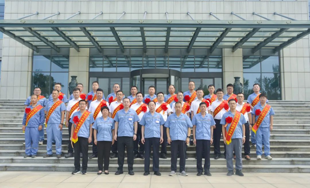 齐峰新材2025年上半年工作总结表彰大会胜利召开